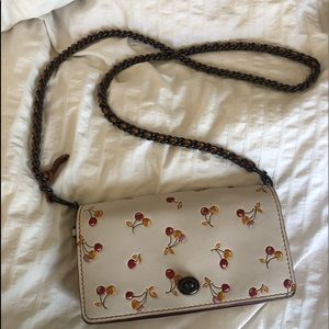Coach Dinky Crossbody 1941 cherry print w/gunmetal